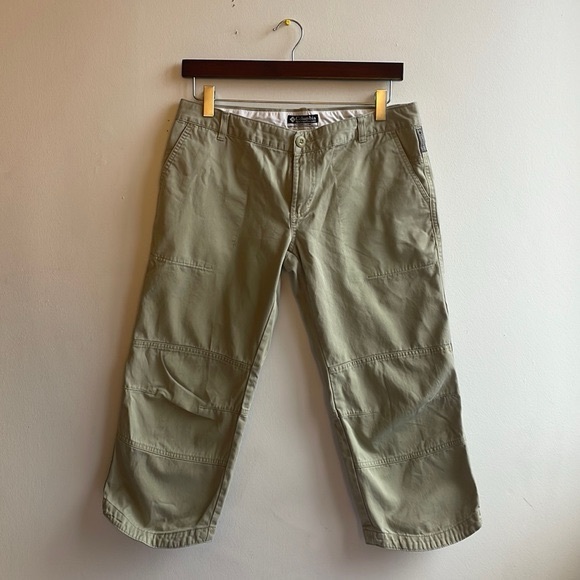 Columbia Khaki Capris Size 8 - Picture 1 of 6